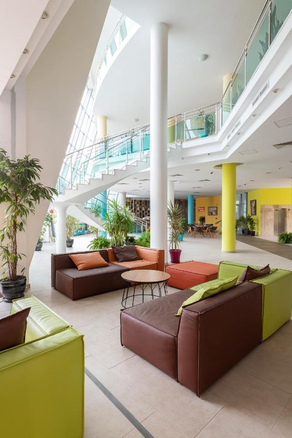Ivana Palace Hotel - Free Parking Slăntjev Brjag Exteriör bild