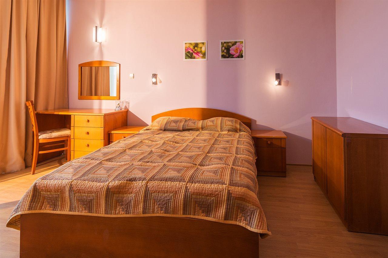 Ivana Palace Hotel - Free Parking Slăntjev Brjag Exteriör bild