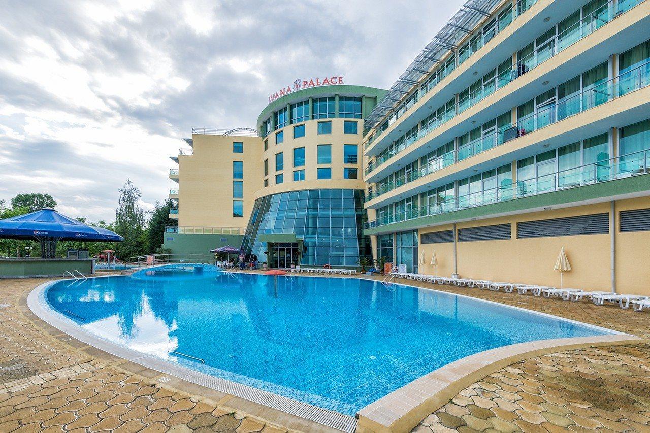 Ivana Palace Hotel - Free Parking Slăntjev Brjag Exteriör bild