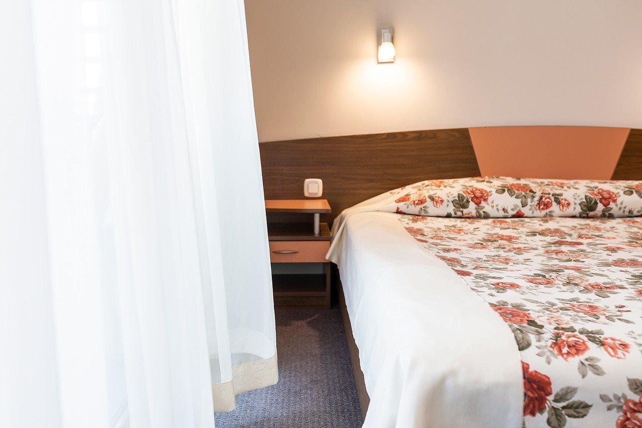 Ivana Palace Hotel - Free Parking Slăntjev Brjag Exteriör bild