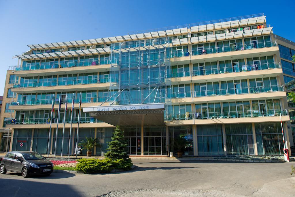 Ivana Palace Hotel - Free Parking Slăntjev Brjag Exteriör bild