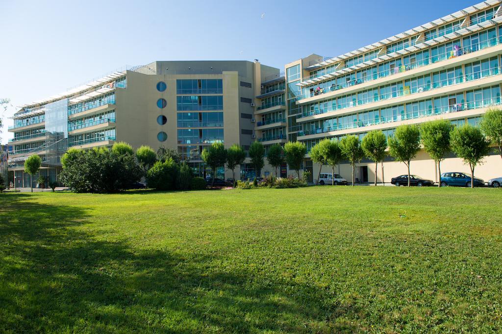 Ivana Palace Hotel - Free Parking Slăntjev Brjag Exteriör bild