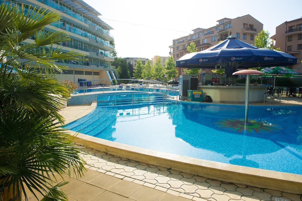 Ivana Palace Hotel - Free Parking Slăntjev Brjag Exteriör bild